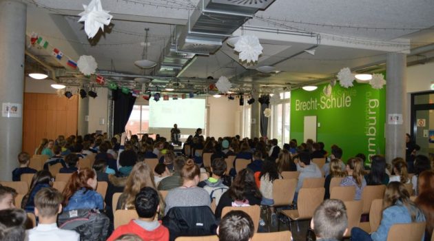 Schulveranstaltung zu Inklusion und Medienkompetenz in Hamburg